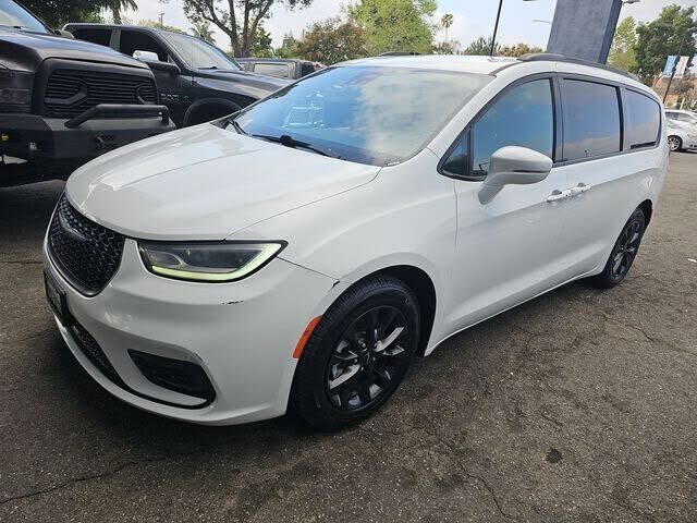 2021 CHRYSLER Pacifica