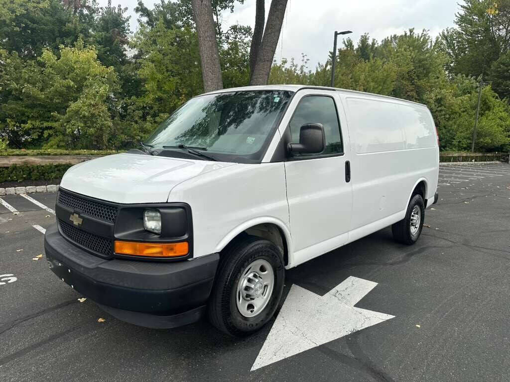 2017 CHEVROLET Express
