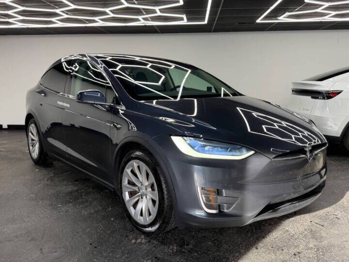 2017 TESLA Model X