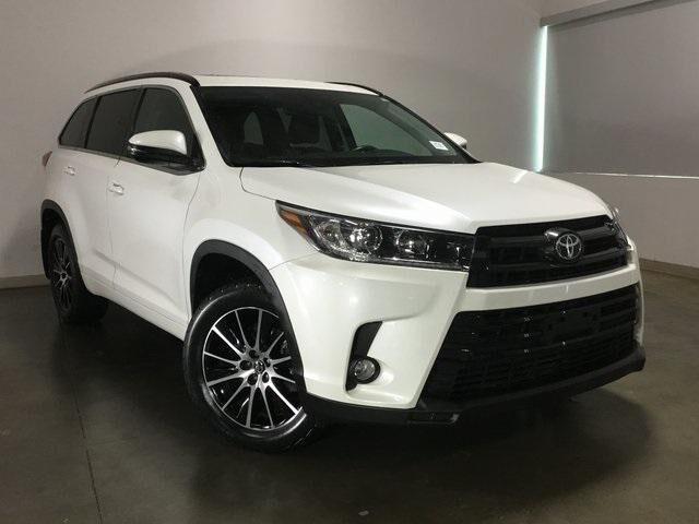 2018 TOYOTA Highlander