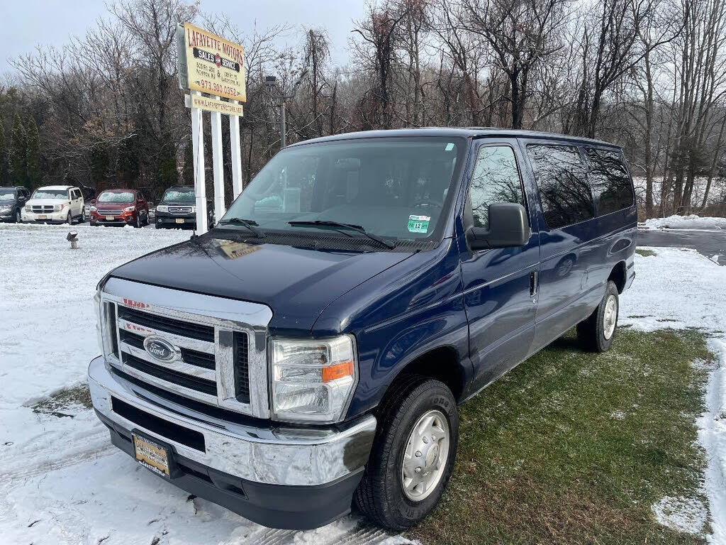 2011 FORD E-350