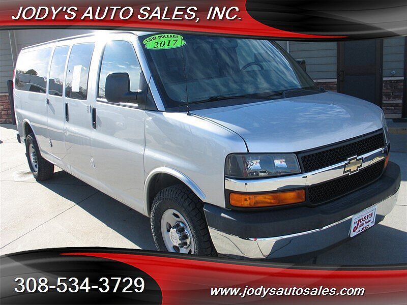 2017 CHEVROLET Express