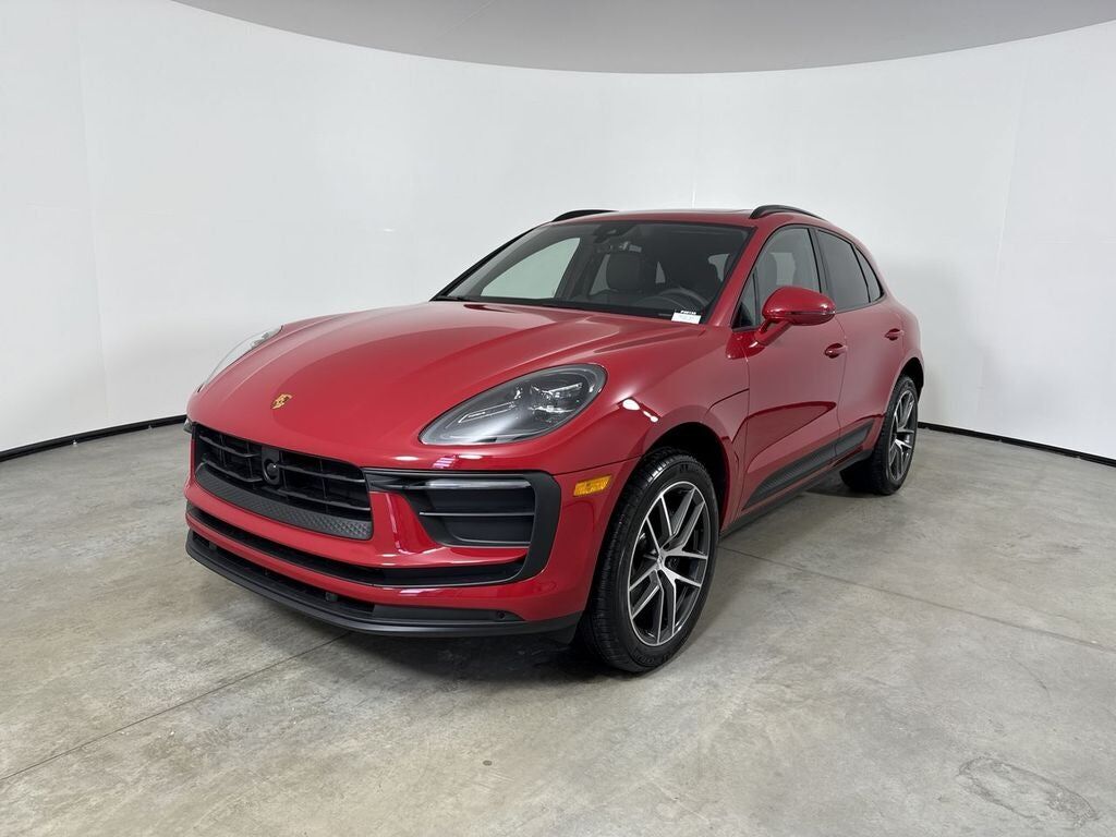 2026 PORSCHE Macan