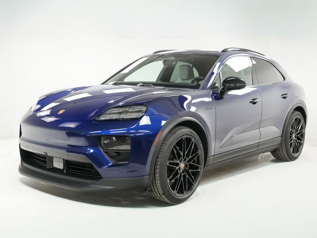 2026 PORSCHE Macan