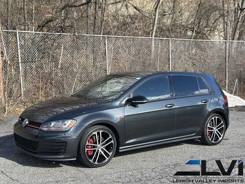 2017 VOLKSWAGEN Golf GTI