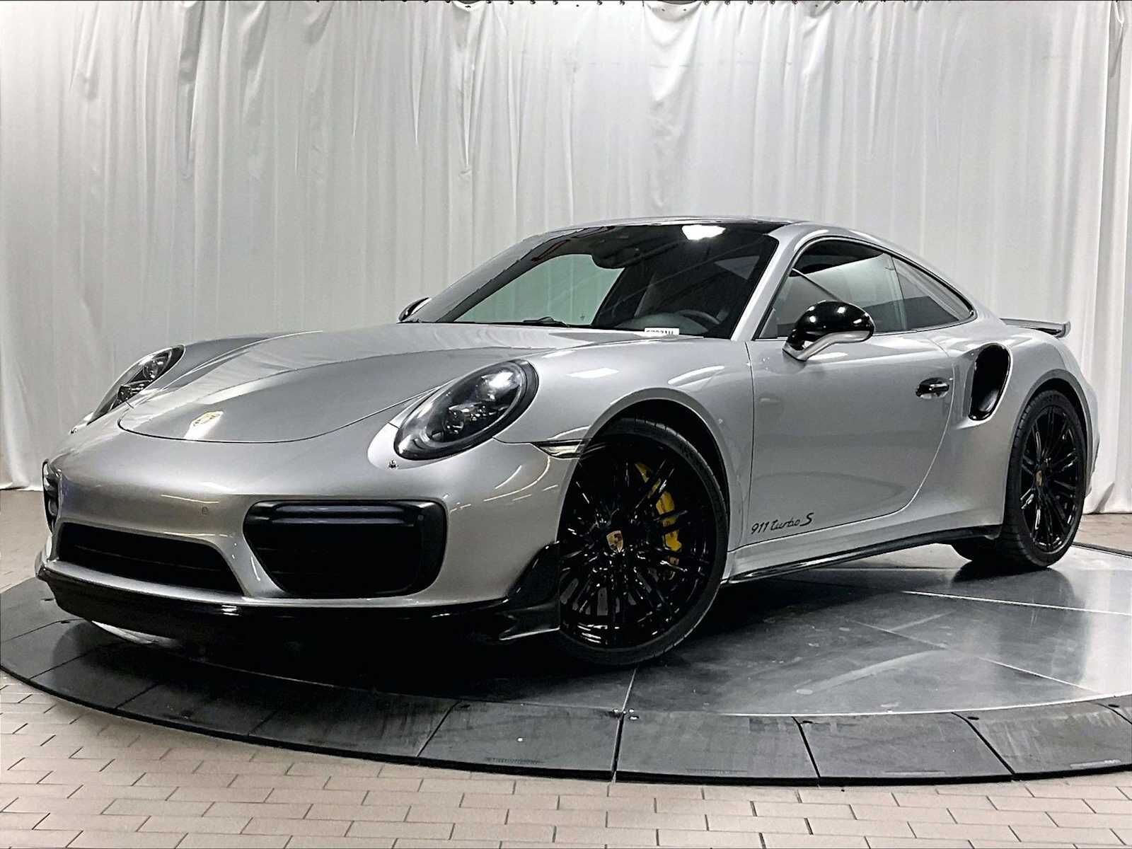 2017 PORSCHE 911