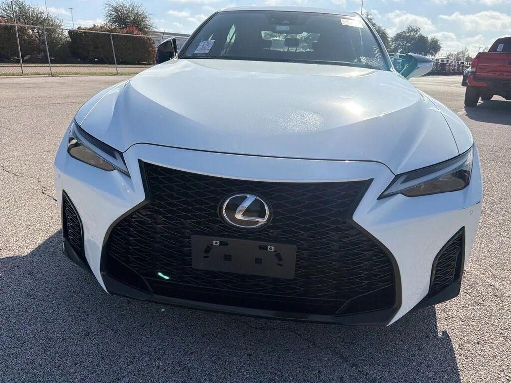 2023 LEXUS IS