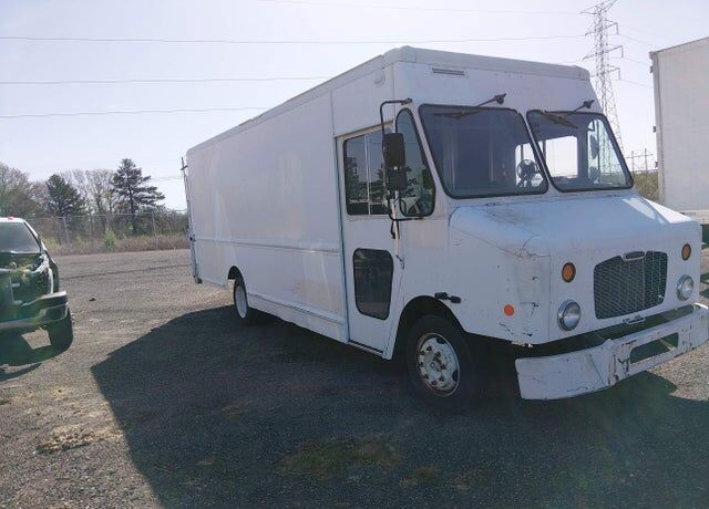 2010 FREIGHTLINER MT 45 Chassis