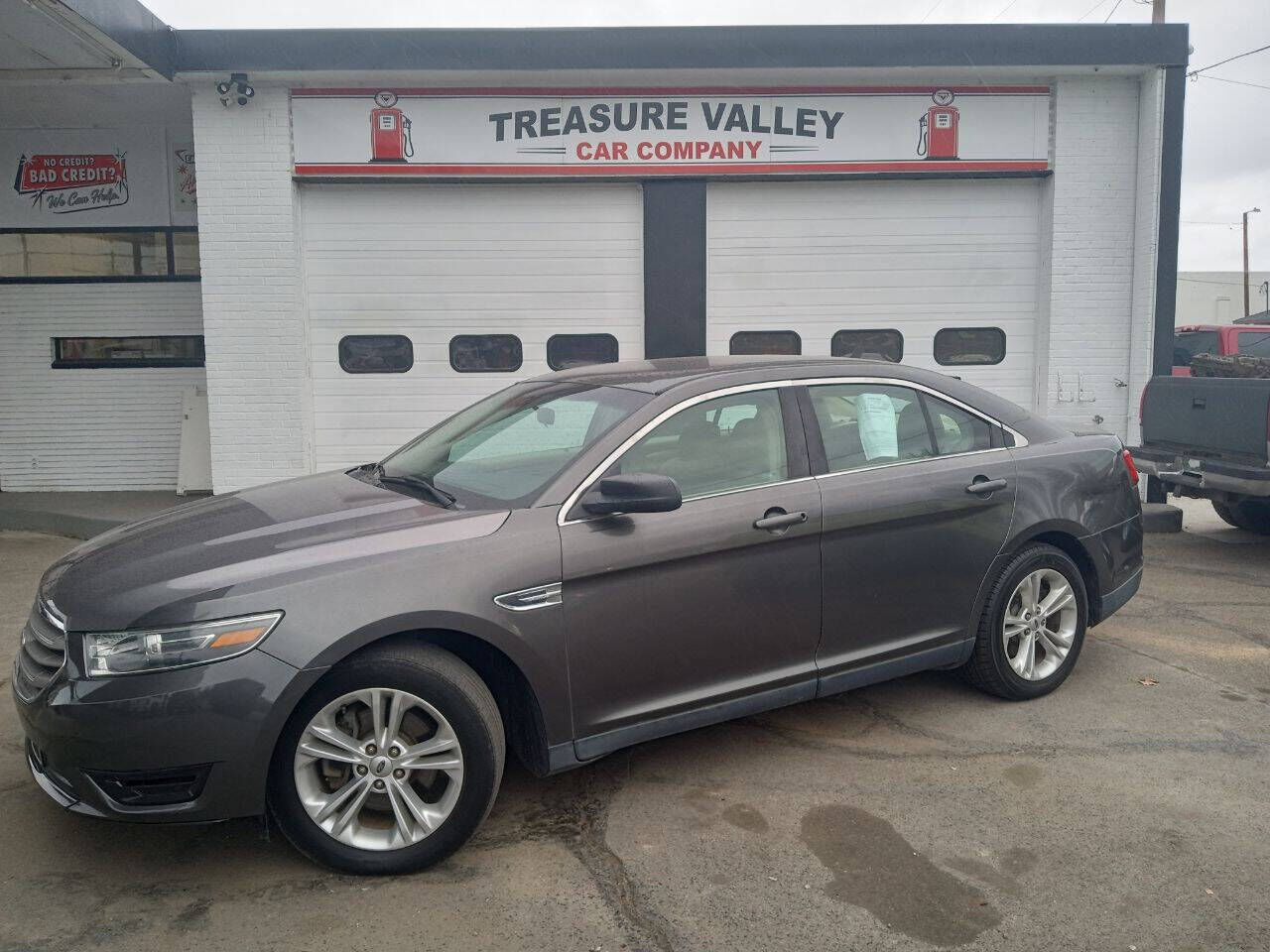 2015 FORD Taurus