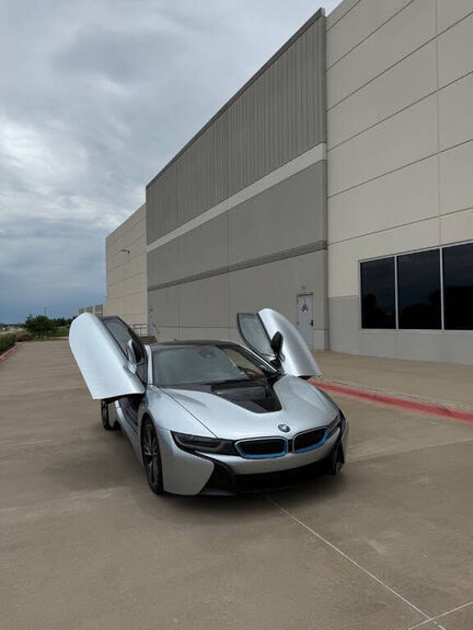 2016 BMW i8