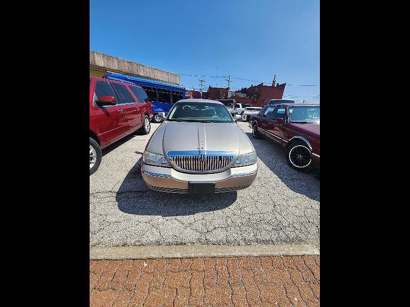 2003 LINCOLN Town Car