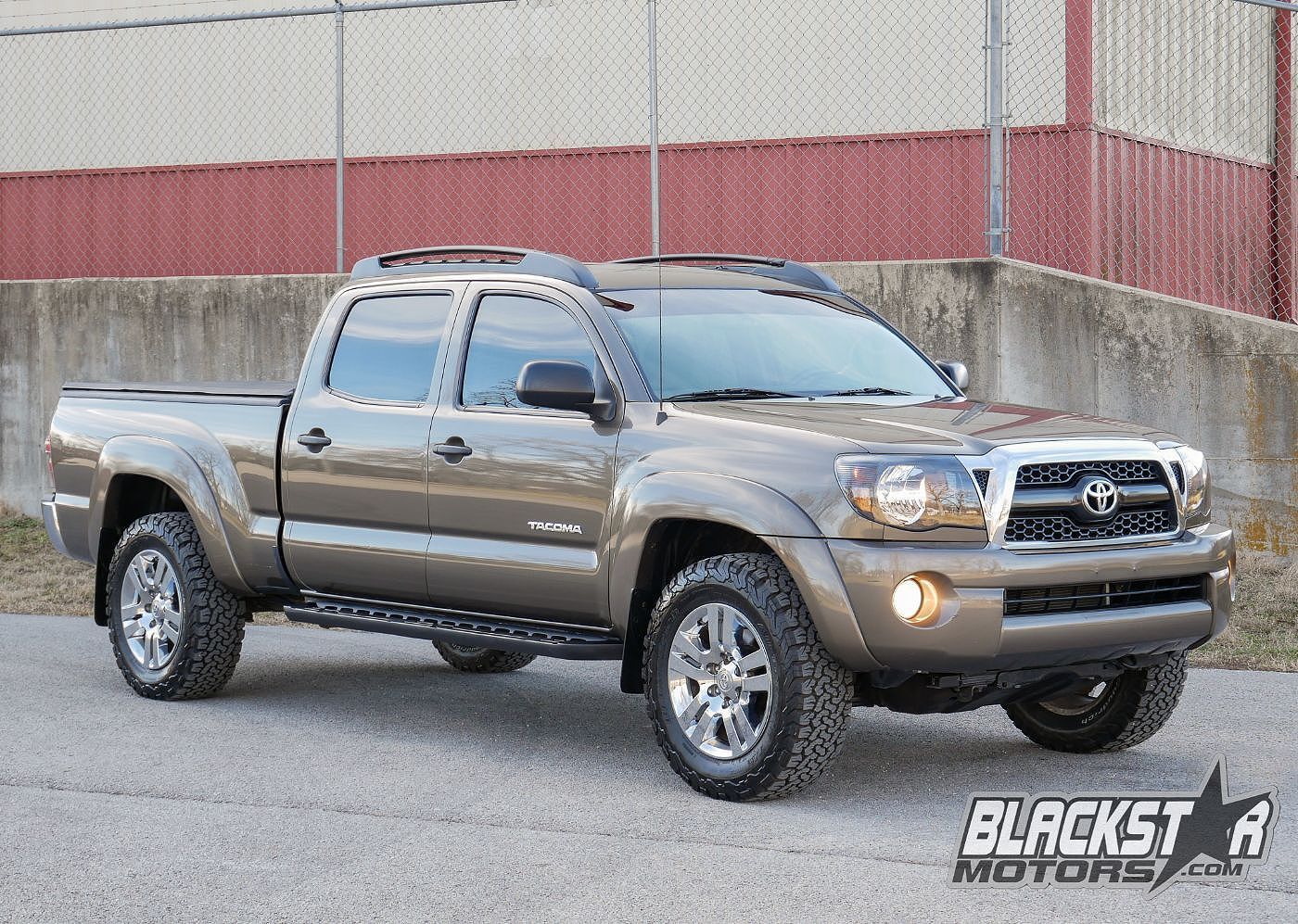 2011 TOYOTA Tacoma
