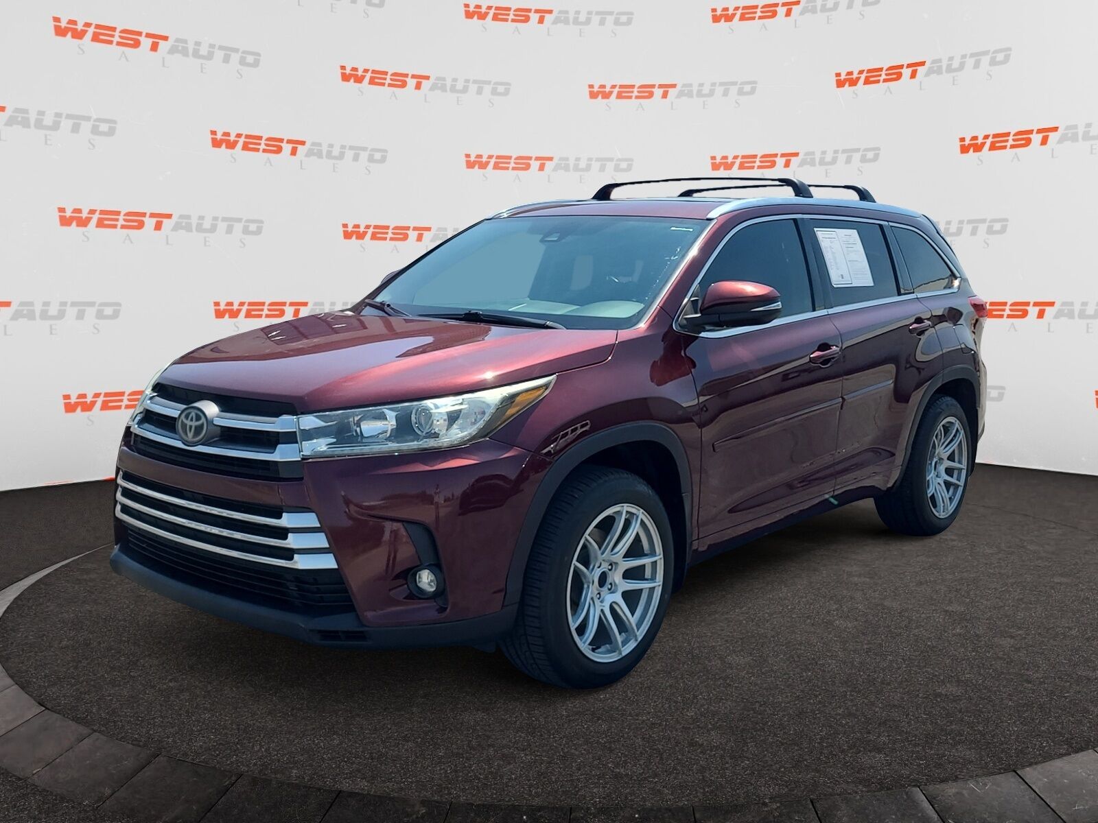 2019 TOYOTA Highlander