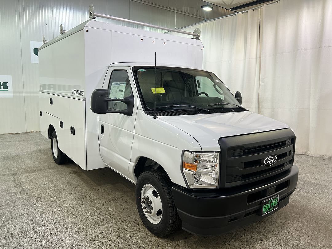2026 FORD E-350