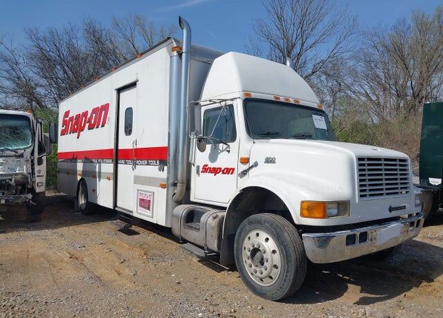 1999 INTERNATIONAL 4700