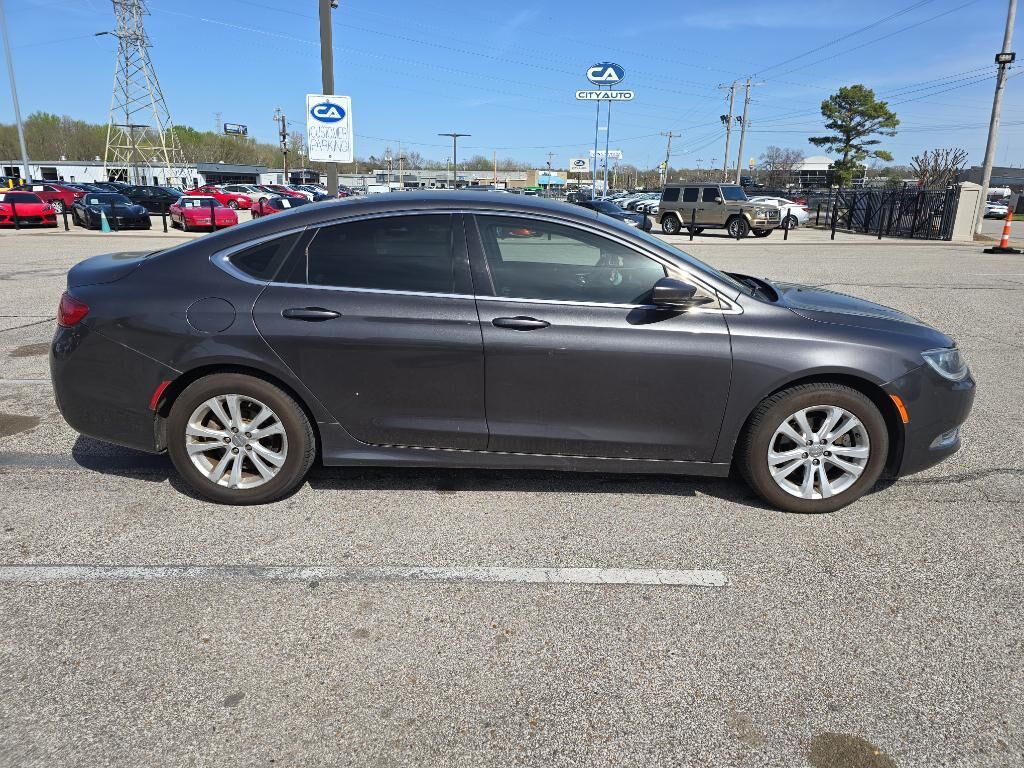 2016 CHRYSLER 200