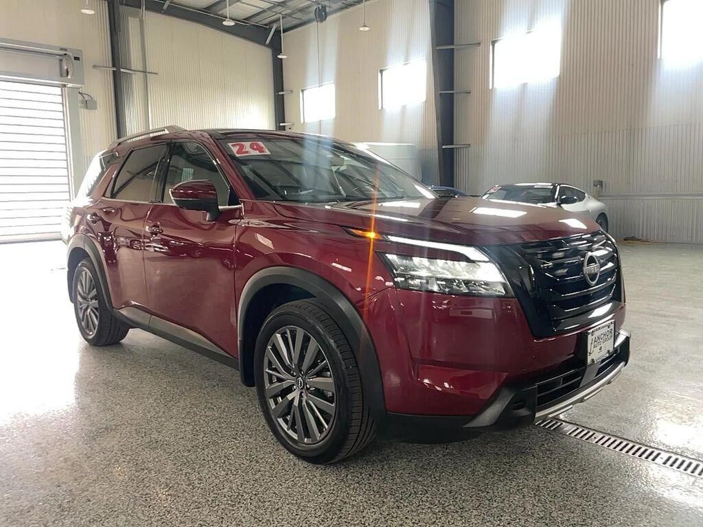 2024 NISSAN Pathfinder