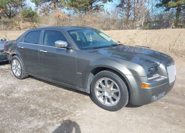 2010 CHRYSLER 300