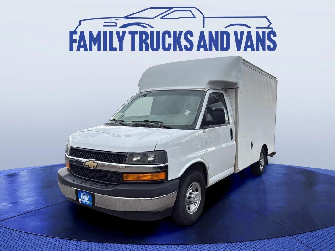 2021 CHEVROLET Express