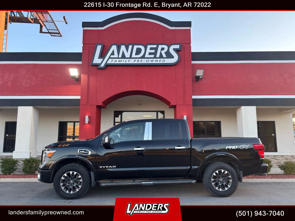 2017 NISSAN Titan