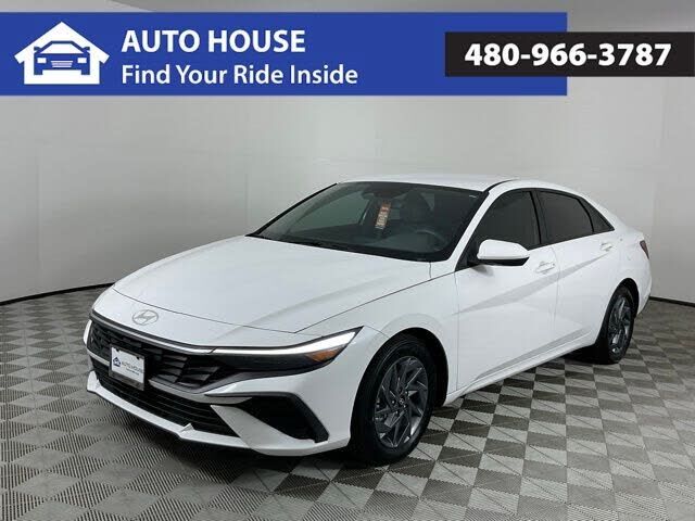 2024 HYUNDAI Elantra