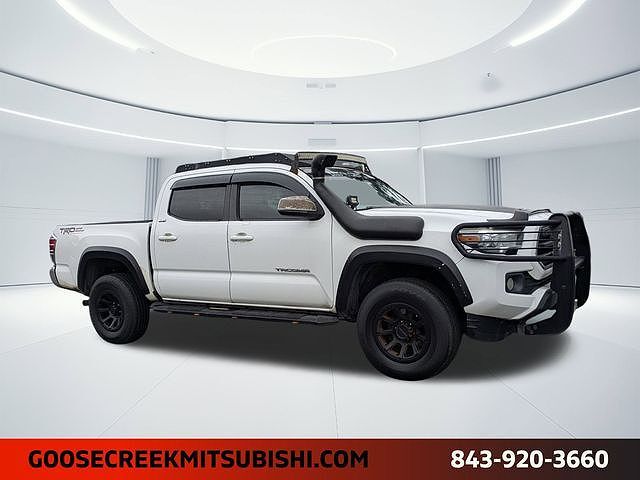 2018 TOYOTA Tacoma
