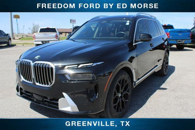 2023 BMW X7