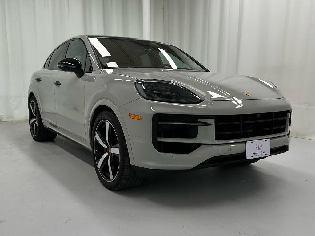 2024 PORSCHE Cayenne