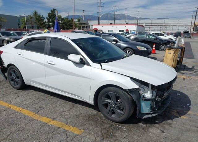 2021 HYUNDAI Elantra