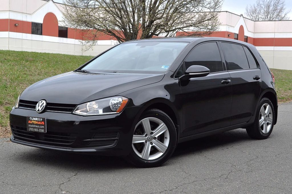 2017 VOLKSWAGEN Golf