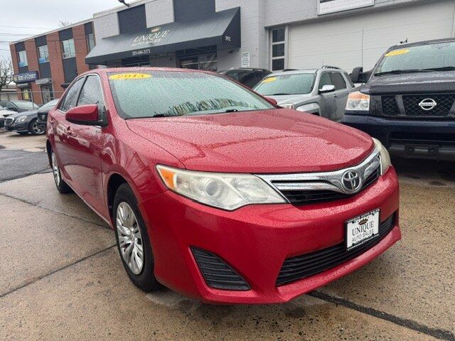 2013 TOYOTA Camry