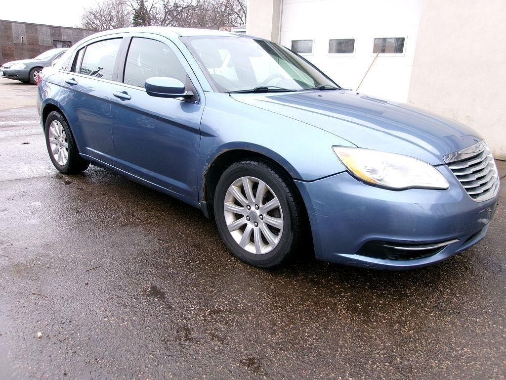 2011 CHRYSLER 200