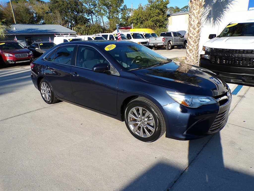 2017 TOYOTA Camry