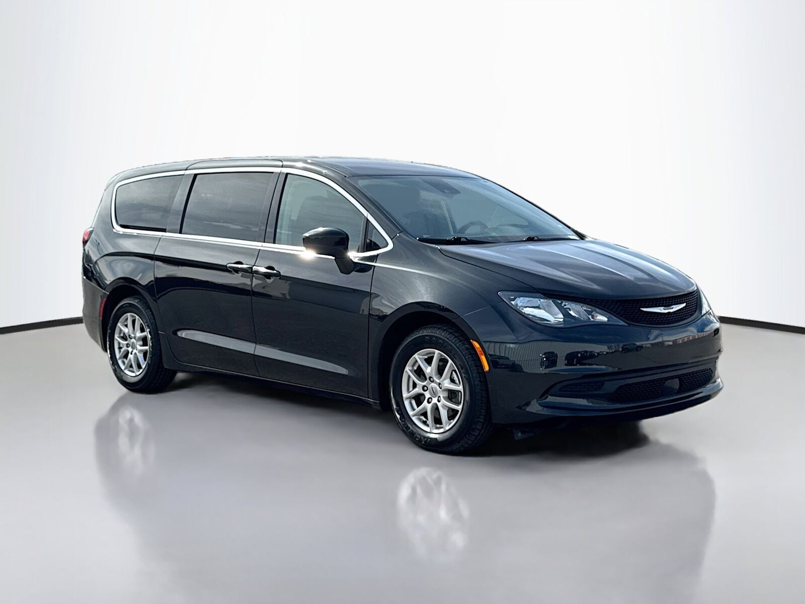 2023 CHRYSLER Voyager