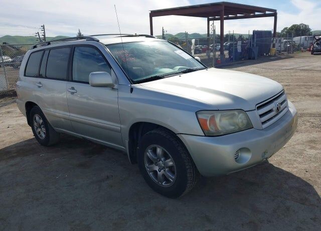 2004 TOYOTA Highlander