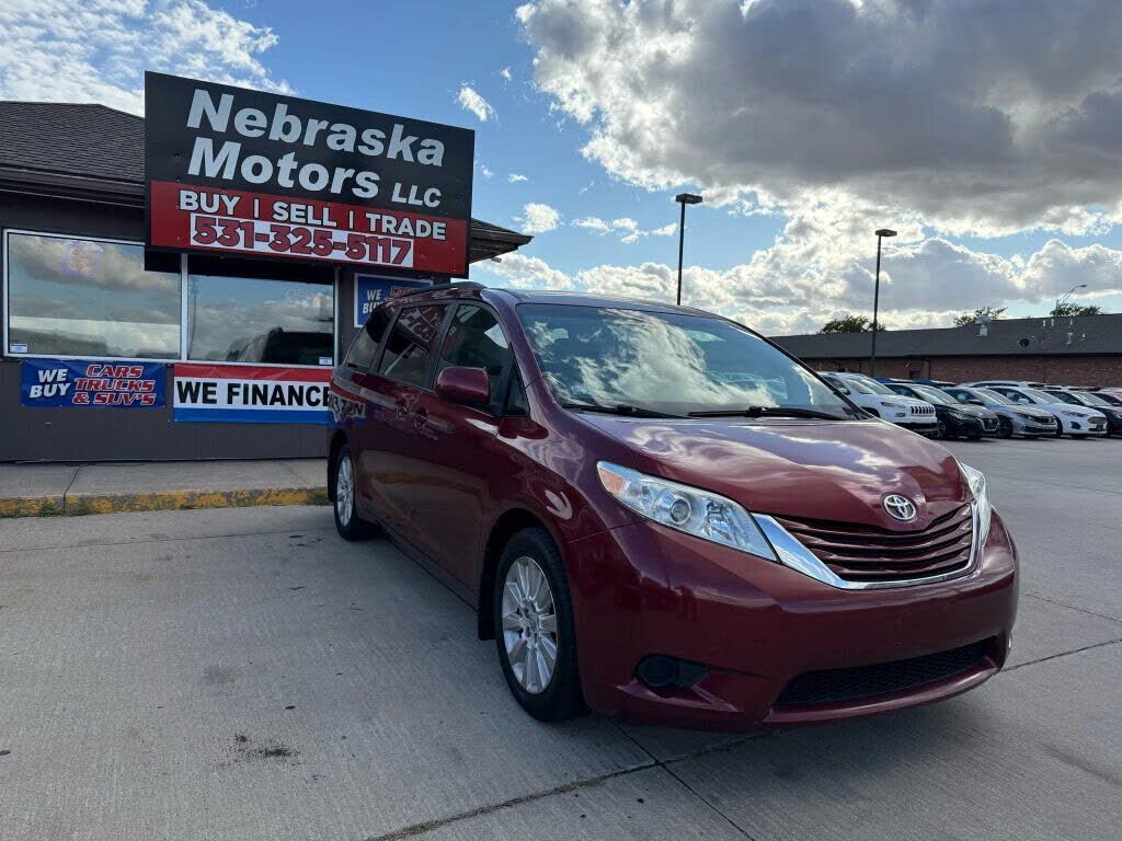 2015 TOYOTA Sienna