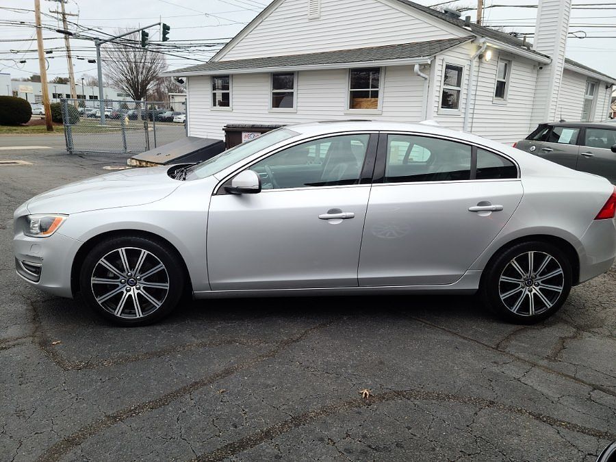 2018 VOLVO S60