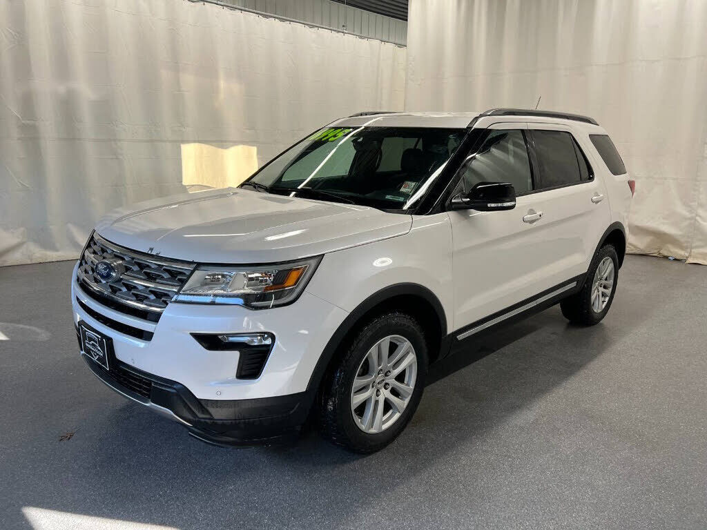 2018 FORD Explorer