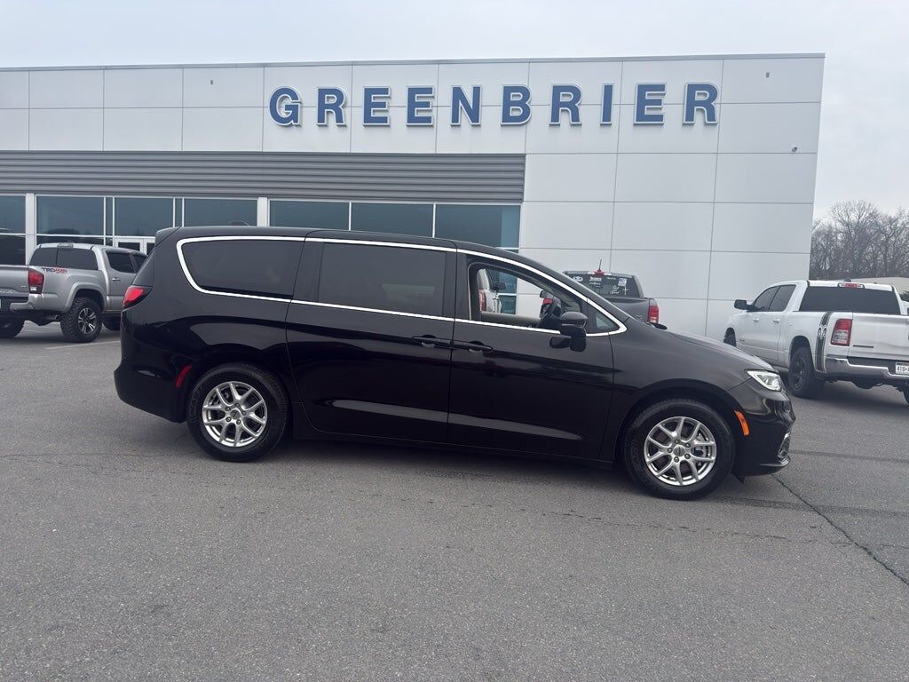 2024 CHRYSLER Pacifica