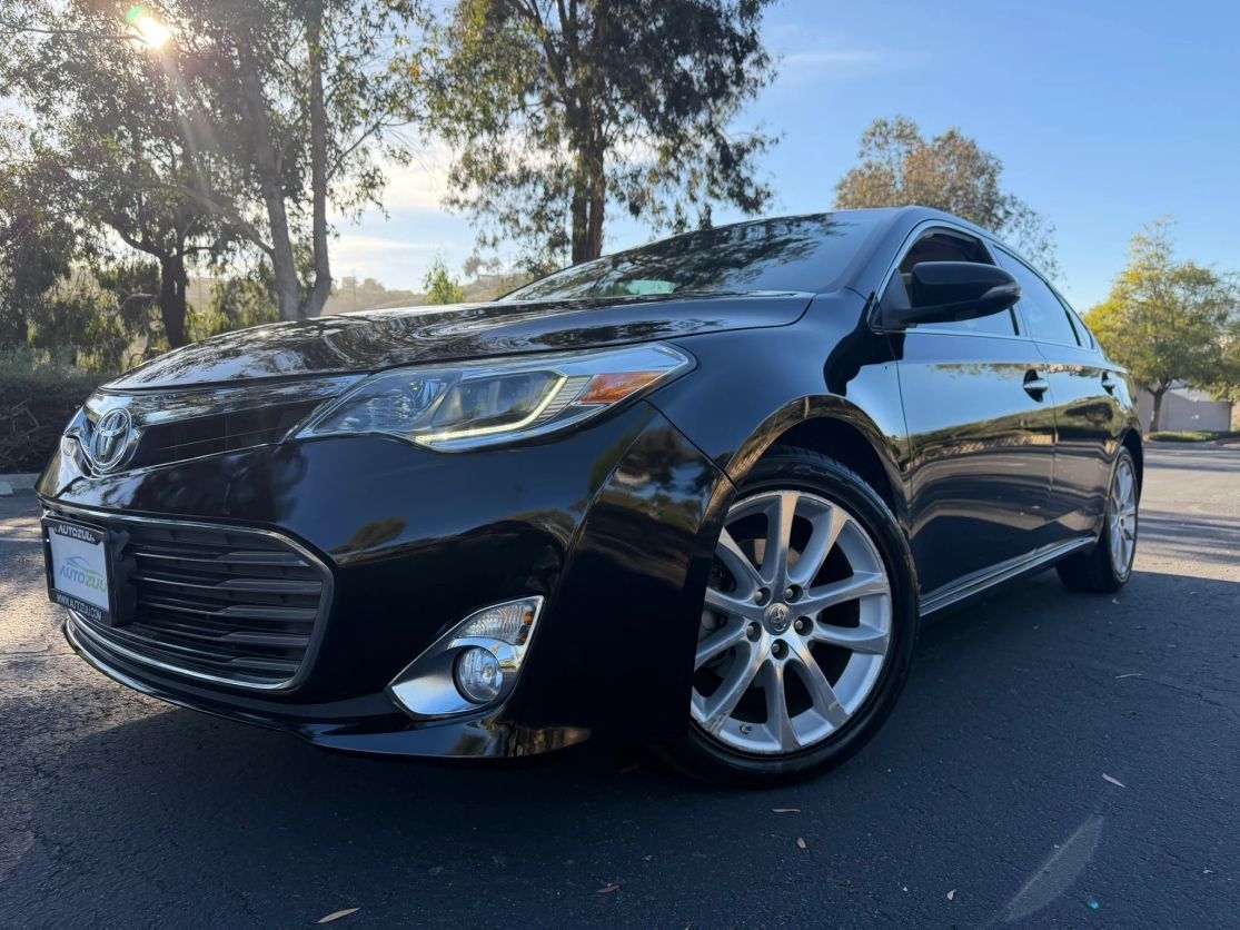 2013 TOYOTA Avalon