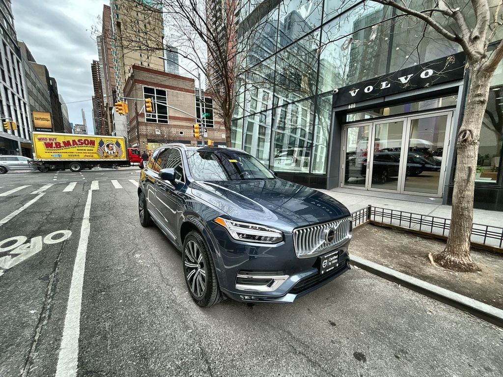 2024 VOLVO XC90