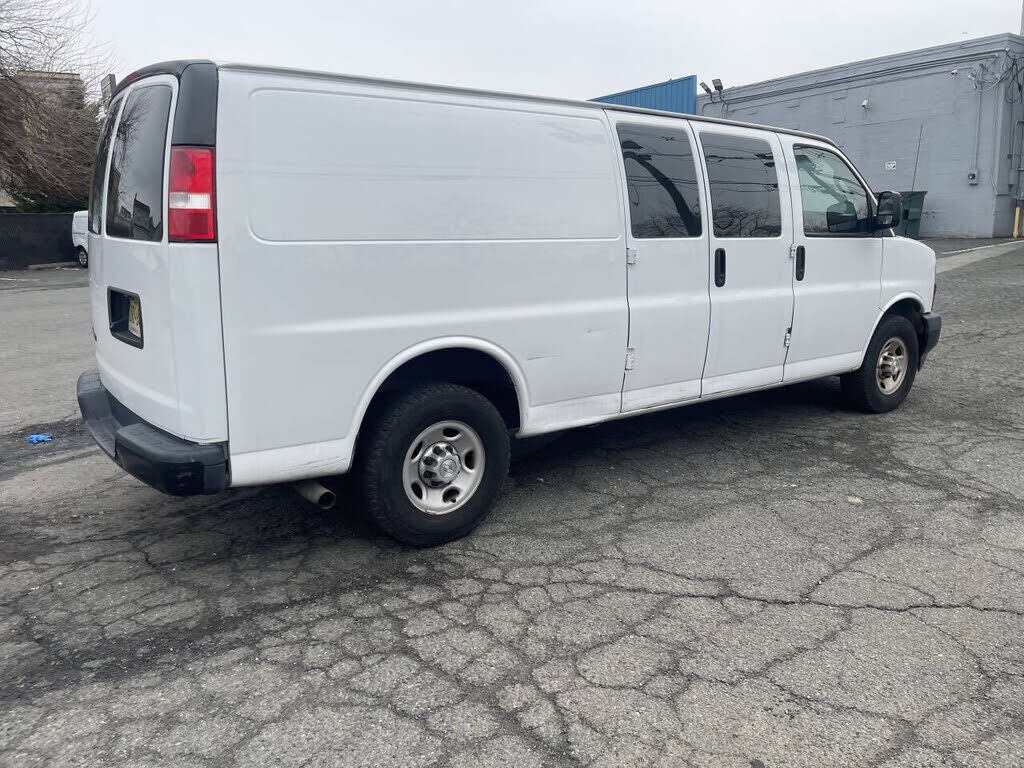2019 CHEVROLET Express