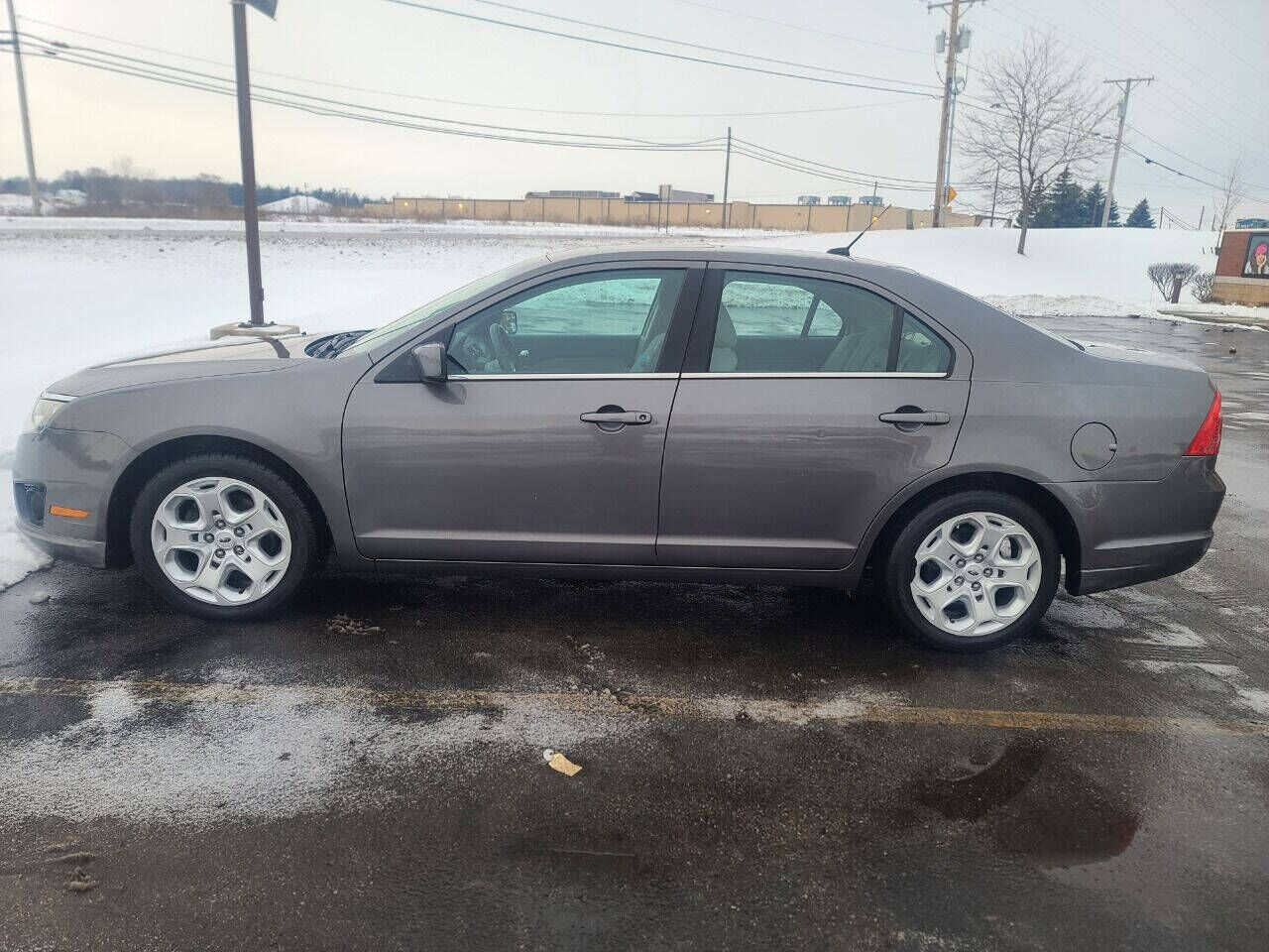2011 FORD Fusion