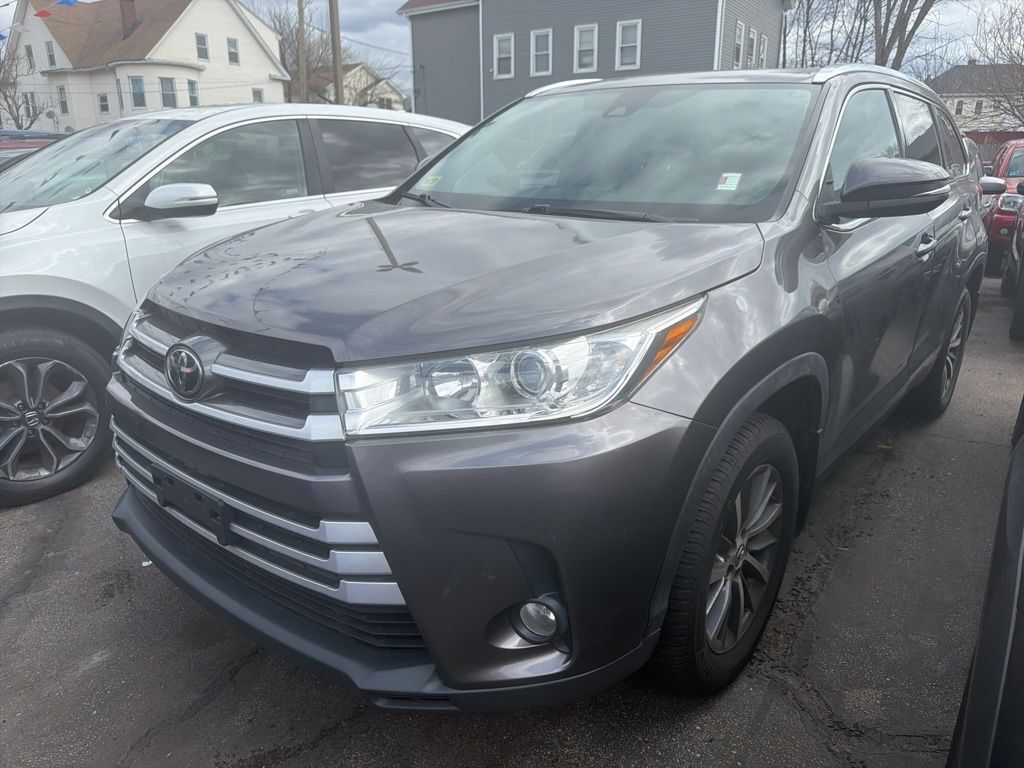 2019 TOYOTA Highlander