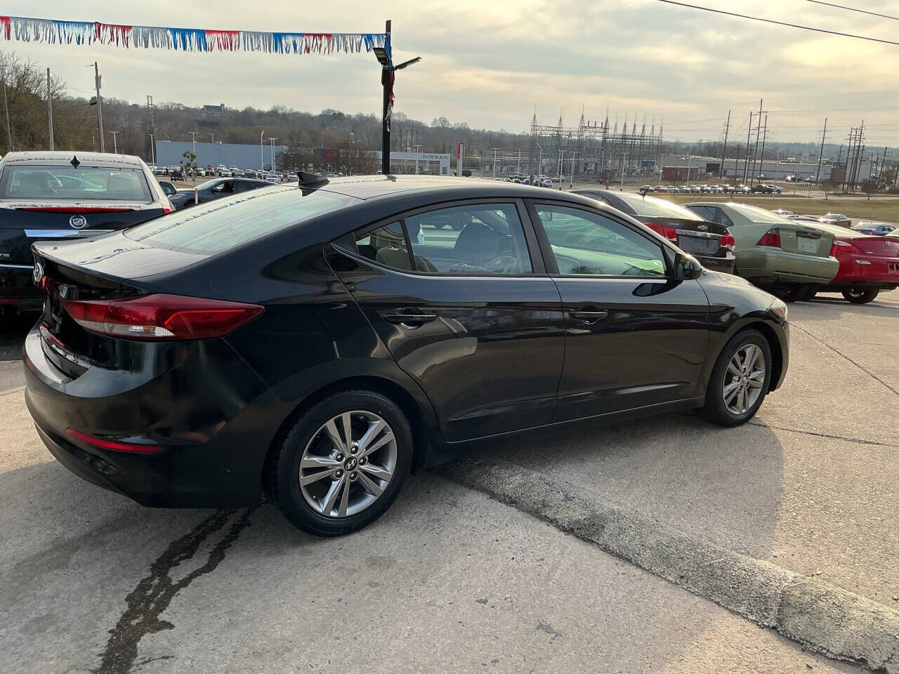 2017 HYUNDAI Elantra