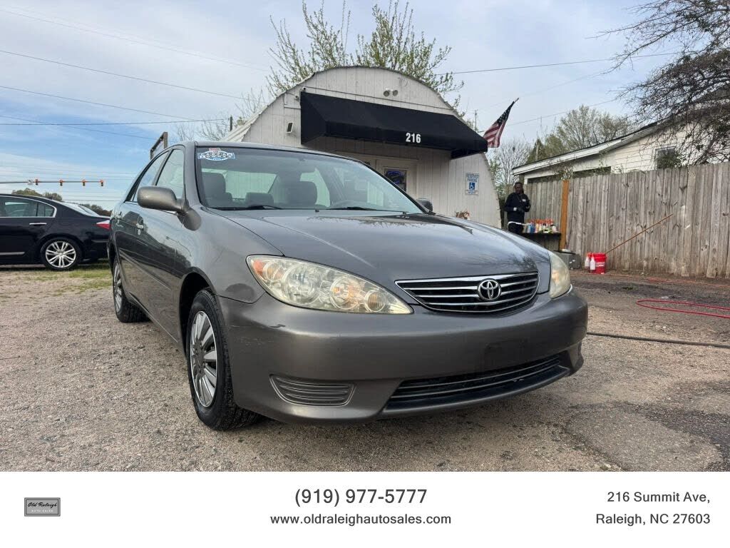 2005 TOYOTA Camry