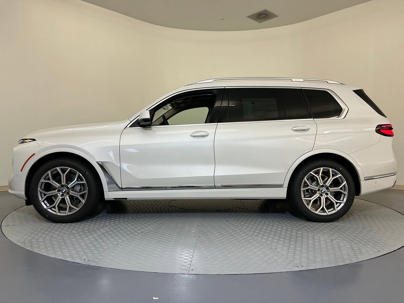 2026 BMW X7