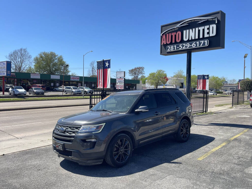 2018 FORD Explorer