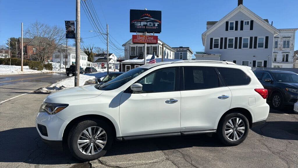 2020 NISSAN Pathfinder