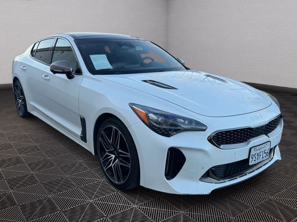 2022 KIA Stinger